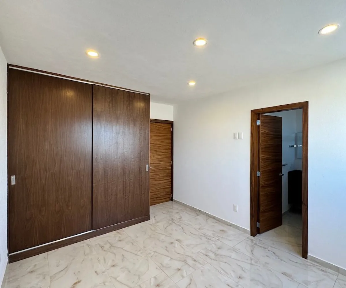 Casa En Venta,La Periquera,Boulevard Valle Imperial 145 63, Zapopan, Jalisco 45134, 4 Habitaciones,5 Baños,Boulevard Valle Imperial,1,pwj1G08