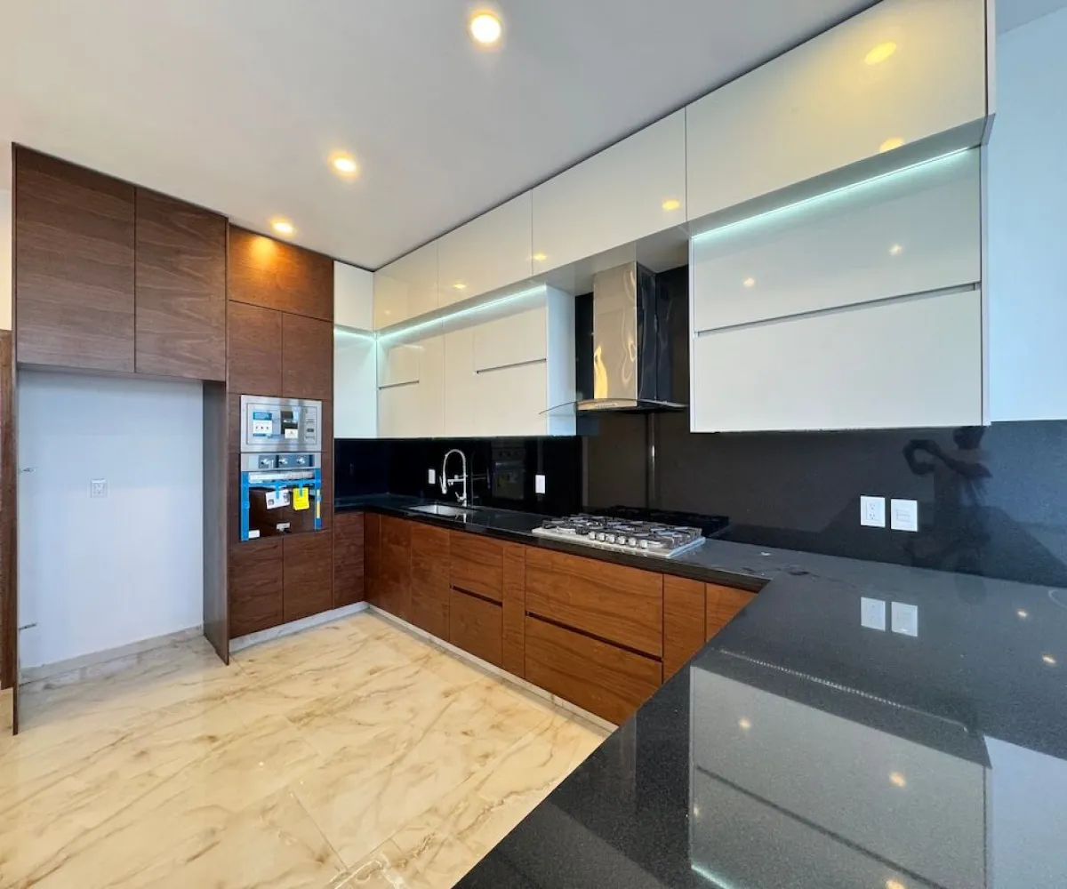 Casa En Venta,La Periquera,Boulevard Valle Imperial 145 63, Zapopan, Jalisco 45134, 4 Habitaciones,5 Baños,Boulevard Valle Imperial,1,pwj1G08