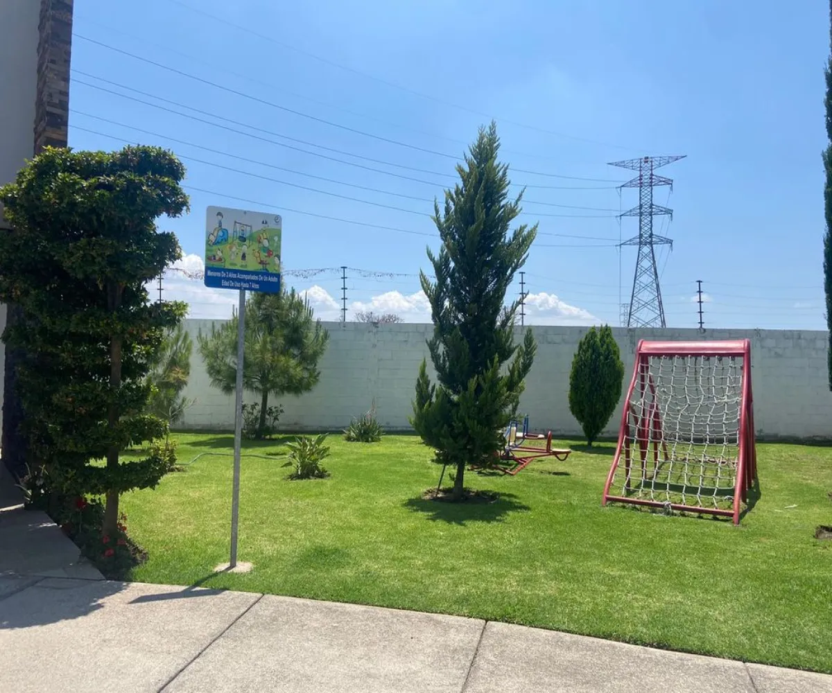 Casa En Venta,Real de Valdepeñas,Avenida Bosque Valdepeñas 450 57, Zapopan, Jalisco 45130, 3 Habitaciones,2 Baños,Avenida Bosque Valdepeñas,1,pjdNQPv