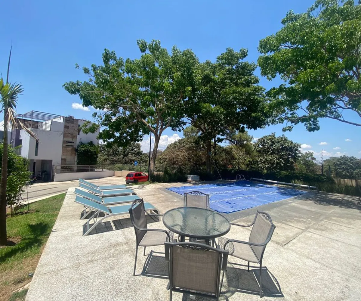 Casa En Venta,Real de Valdepeñas,Avenida Bosque Valdepeñas 450 57, Zapopan, Jalisco 45130, 3 Habitaciones,2 Baños,Avenida Bosque Valdepeñas,1,pjdNQPv