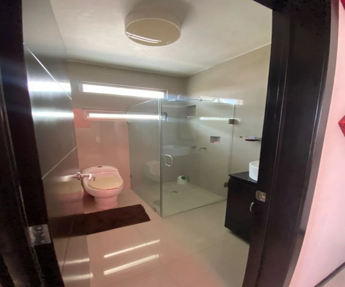 Casa En Venta,Real de Valdepeñas,Avenida Bosque Valdepeñas 450 57, Zapopan, Jalisco 45130, 3 Habitaciones,2 Baños,Avenida Bosque Valdepeñas,1,pjdNQPv