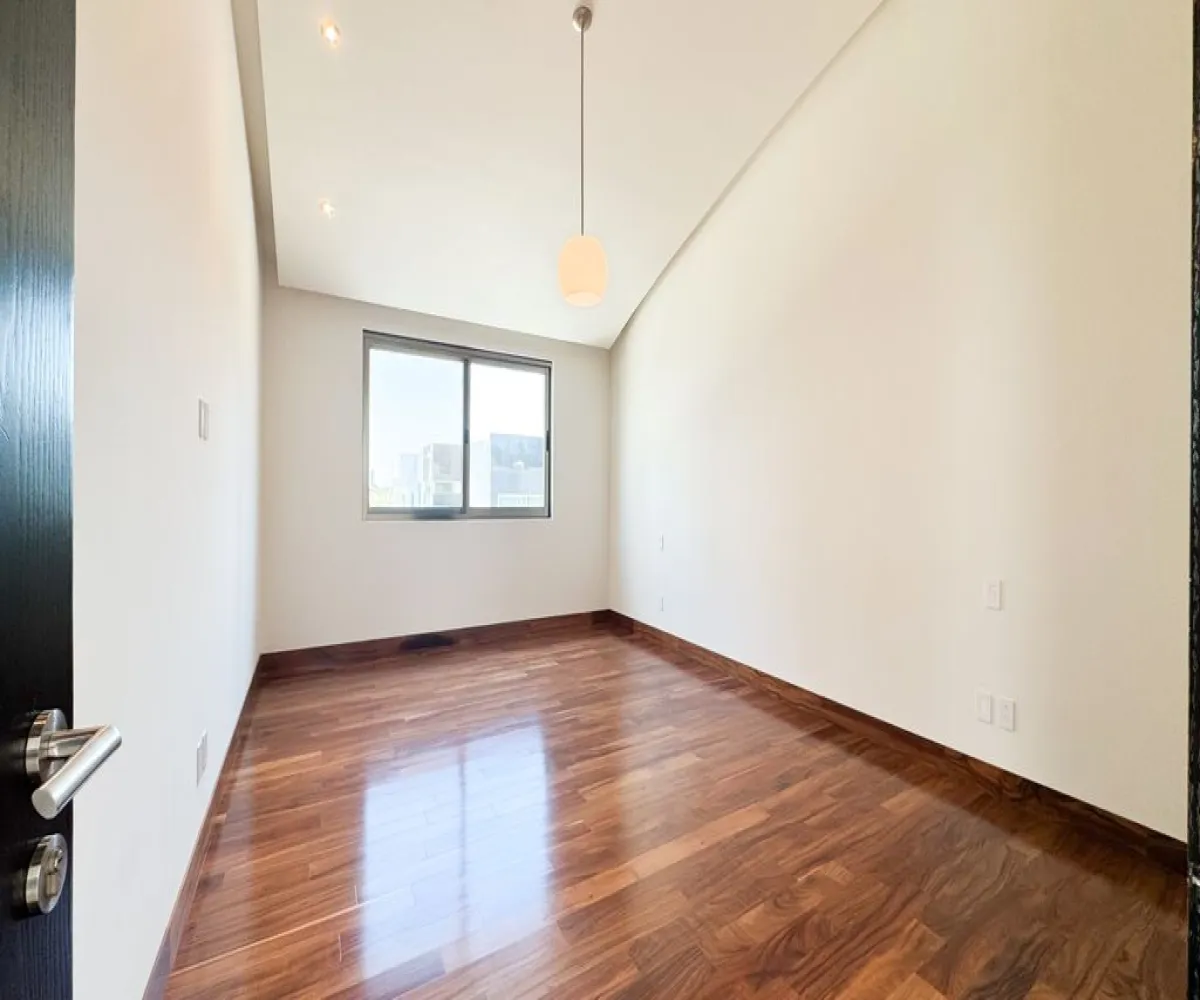 Casa En Venta,Puerta Plata,Avenida Universidad 600, Zapopan, Jalisco 45110, 4 Habitaciones,5 Baños,Avenida Universidad,1,psrT0d3