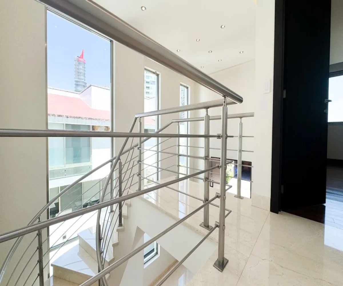 Casa En Venta,Puerta Plata,Avenida Universidad 600, Zapopan, Jalisco 45110, 4 Habitaciones,5 Baños,Avenida Universidad,1,psrT0d3