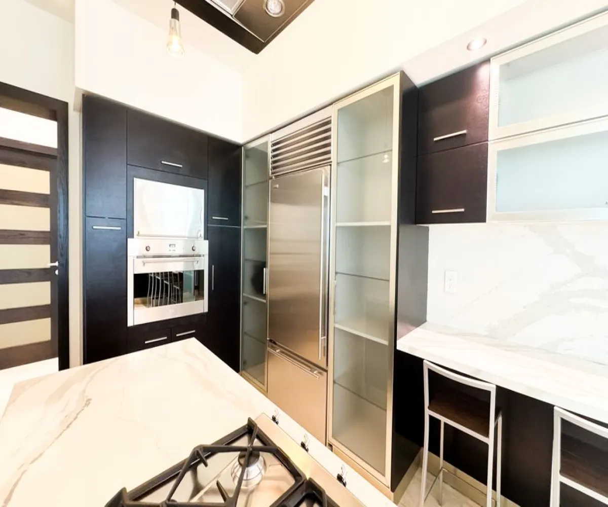 Casa En Venta,Puerta Plata,Avenida Universidad 600, Zapopan, Jalisco 45110, 4 Habitaciones,5 Baños,Avenida Universidad,1,psrT0d3