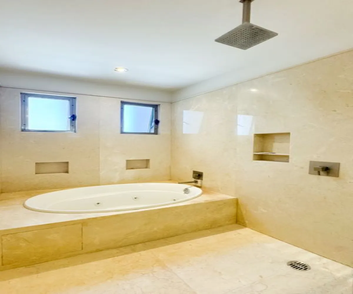 Casa En Venta,Puerta Plata,Avenida Universidad 600, Zapopan, Jalisco 45110, 4 Habitaciones,5 Baños,Avenida Universidad,1,psrT0d3