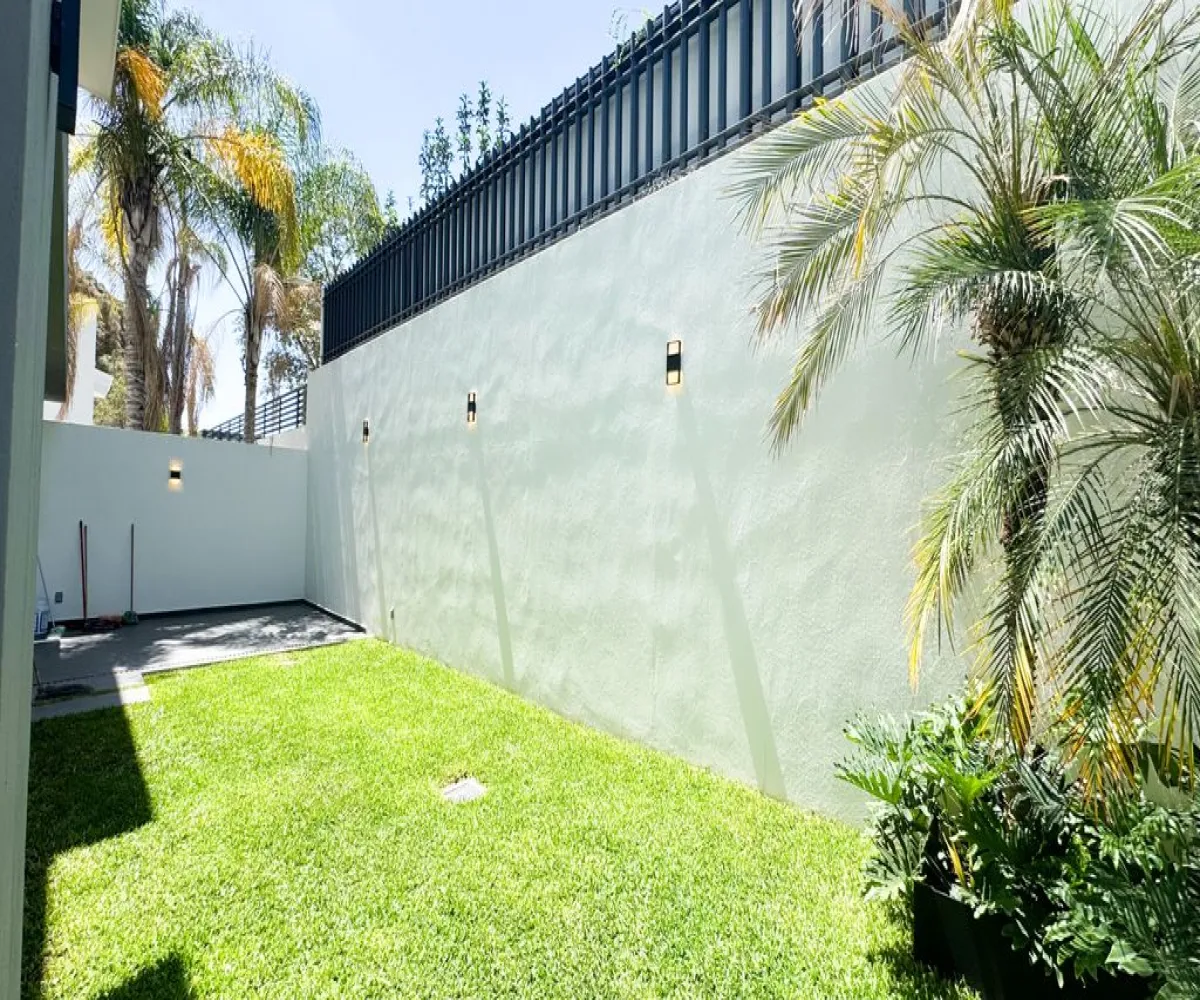 Casa En Venta,Puerta Plata,Avenida Universidad 600, Zapopan, Jalisco 45110, 4 Habitaciones,5 Baños,Avenida Universidad,1,psrT0d3