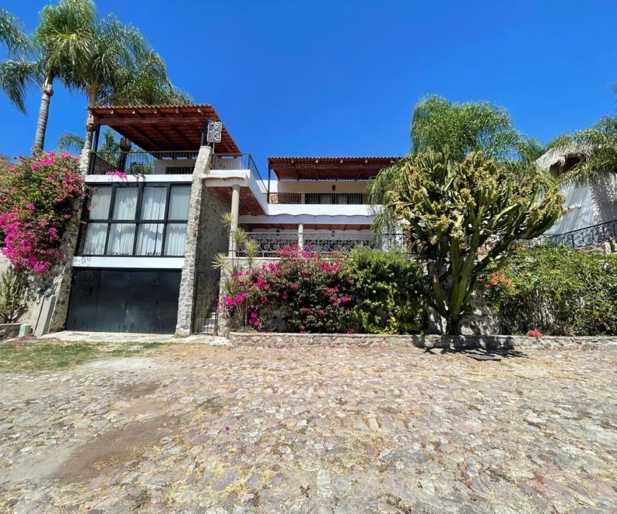 Casa En Venta,CARRETERA CHAPALA- JOCOTEPEC 61.5,SAN JUAN COSALA 6, Jocotepec, Jalisco 45802, 4 Habitaciones,4 Baños,SAN JUAN COSALA ,1,pBg6yvt