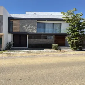 Casa En Venta,jardines del valle ,Jardines de Vannes 72 3b, Zapopan, Jalisco 45134, 3 Habitaciones,3 Baños,Jardines de Vannes,3,pg7AyWS