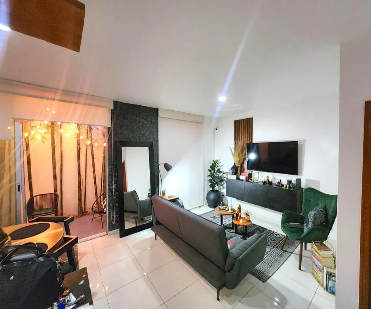 Casa En Venta,Santa Ana Tepetitlan,Calle Aquiles Serdán 2435, Zapopan, Jalisco 45230, 3 Habitaciones,2 Baños,Calle Aquiles Serdán,2,pBKoS8E