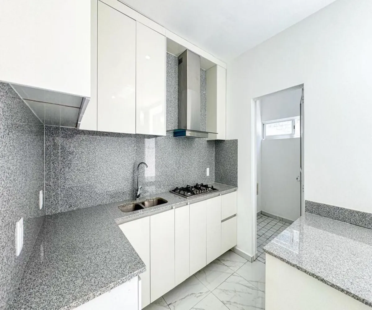 Casa En Venta,Avenida Madeiras 294, Zapopan, Jalisco 45134, 3 Habitaciones,4 Baños,Avenida Madeiras,3,pvwGuLM