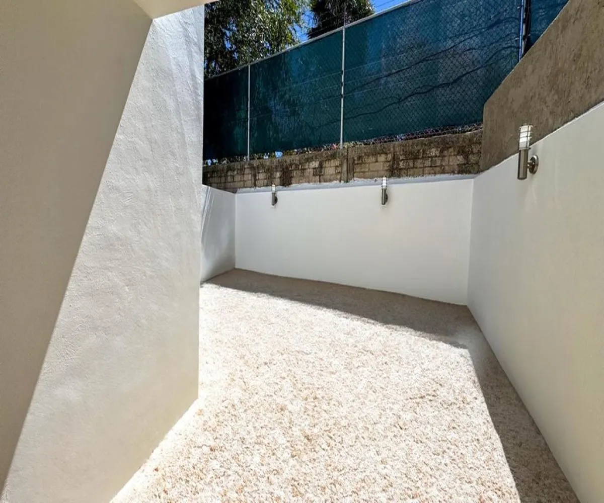 Casa En Venta,Avenida Madeiras 294, Zapopan, Jalisco 45134, 3 Habitaciones,4 Baños,Avenida Madeiras,3,pvwGuLM