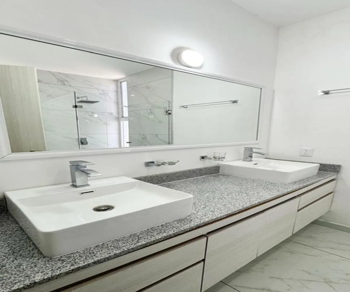 Casa En Venta,Avenida Madeiras 294, Zapopan, Jalisco 45134, 3 Habitaciones,4 Baños,Avenida Madeiras,3,pvwGuLM