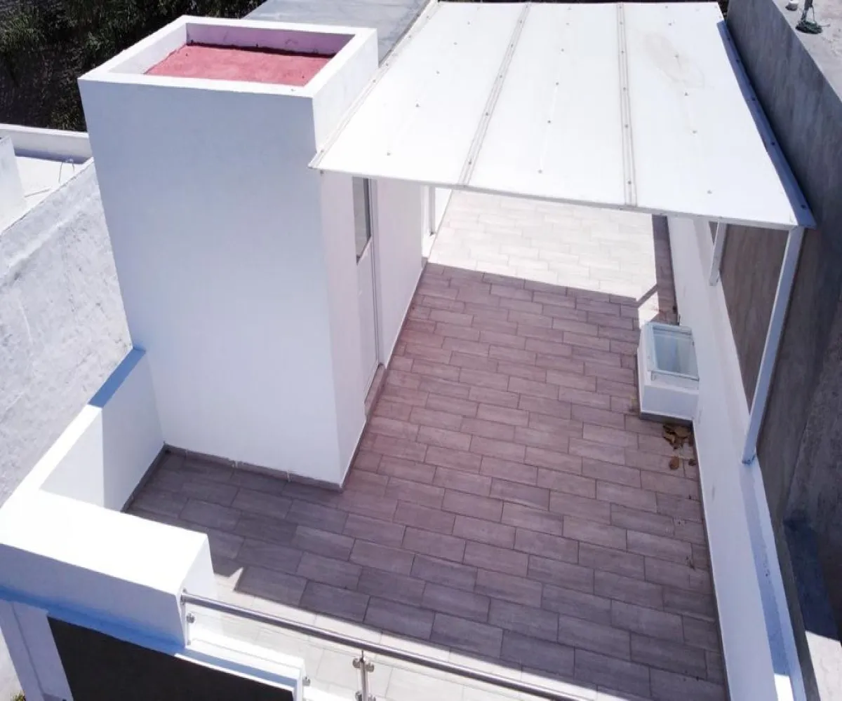 Casa En Venta,Avenida Madeiras 294, Zapopan, Jalisco 45134, 3 Habitaciones,4 Baños,Avenida Madeiras,3,pvwGuLM