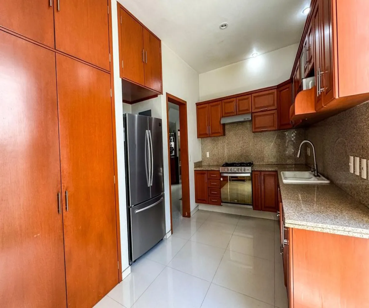 Casa En Venta,Fraccionamiento La Rioja,Avenida Adolfo López Mateos Sur 5555, Tlajomulco de Zúñiga, Jalisco 45645, 3 Habitaciones,5 Baños,Avenida Adolfo López Mateos Sur,1,pi7aPt3