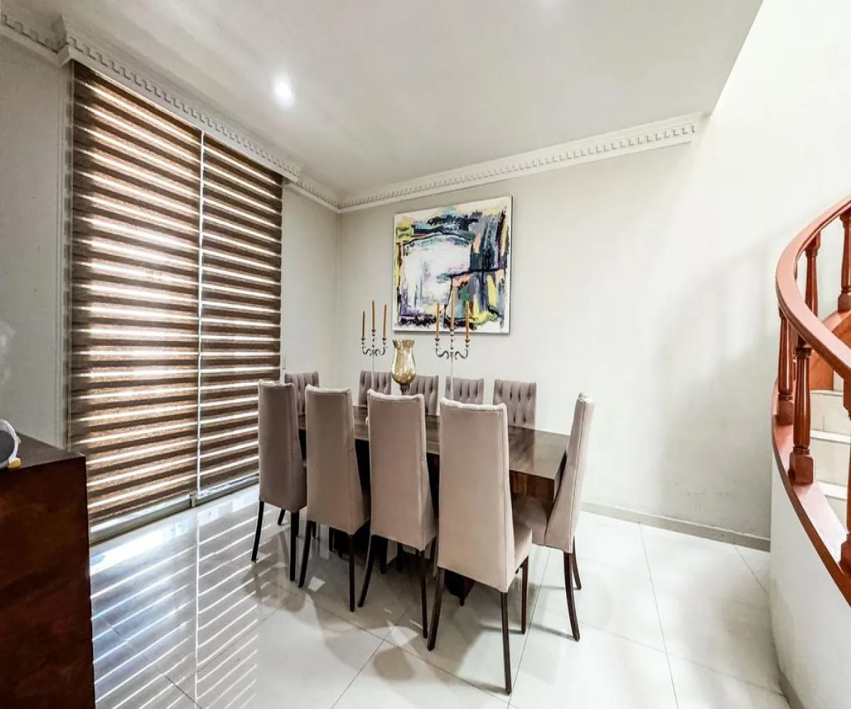 Casa En Venta,Fraccionamiento La Rioja,Avenida Adolfo López Mateos Sur 5555, Tlajomulco de Zúñiga, Jalisco 45645, 3 Habitaciones,5 Baños,Avenida Adolfo López Mateos Sur,1,pi7aPt3