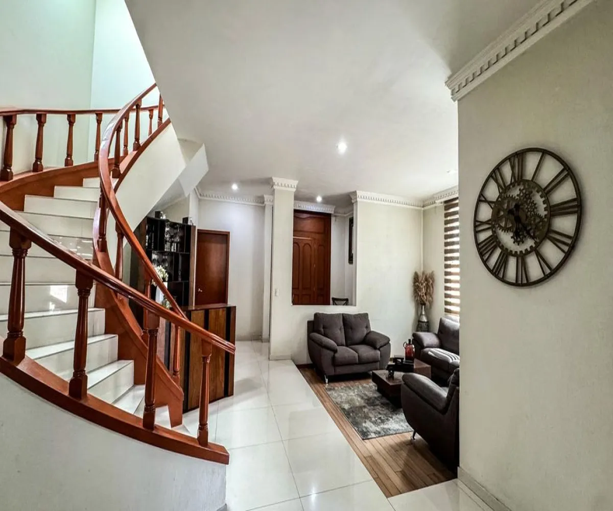 Casa En Venta,Fraccionamiento La Rioja,Avenida Adolfo López Mateos Sur 5555, Tlajomulco de Zúñiga, Jalisco 45645, 3 Habitaciones,5 Baños,Avenida Adolfo López Mateos Sur,1,pi7aPt3