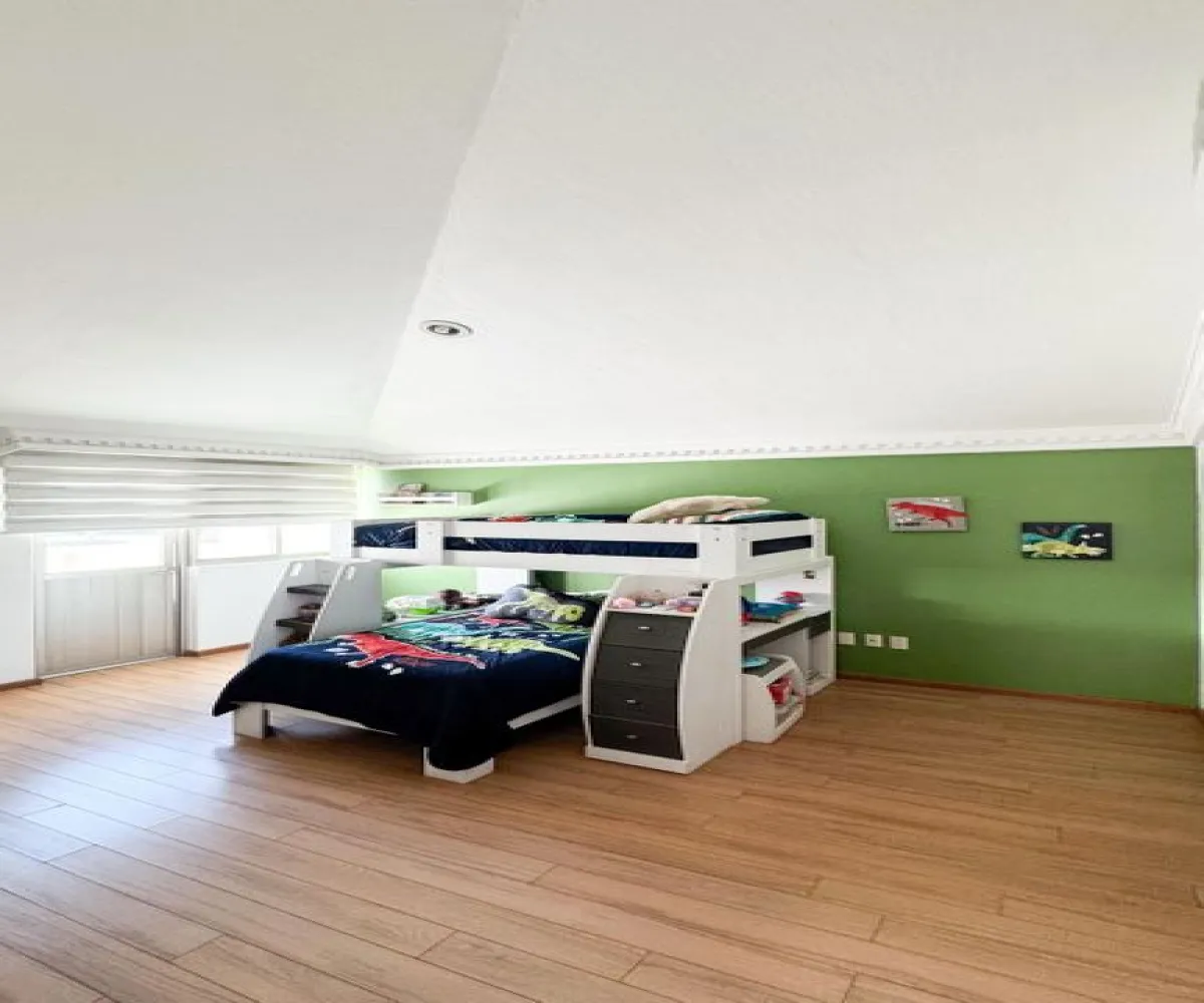 Casa En Venta,Fraccionamiento La Rioja,Avenida Adolfo López Mateos Sur 5555, Tlajomulco de Zúñiga, Jalisco 45645, 3 Habitaciones,5 Baños,Avenida Adolfo López Mateos Sur,1,pi7aPt3