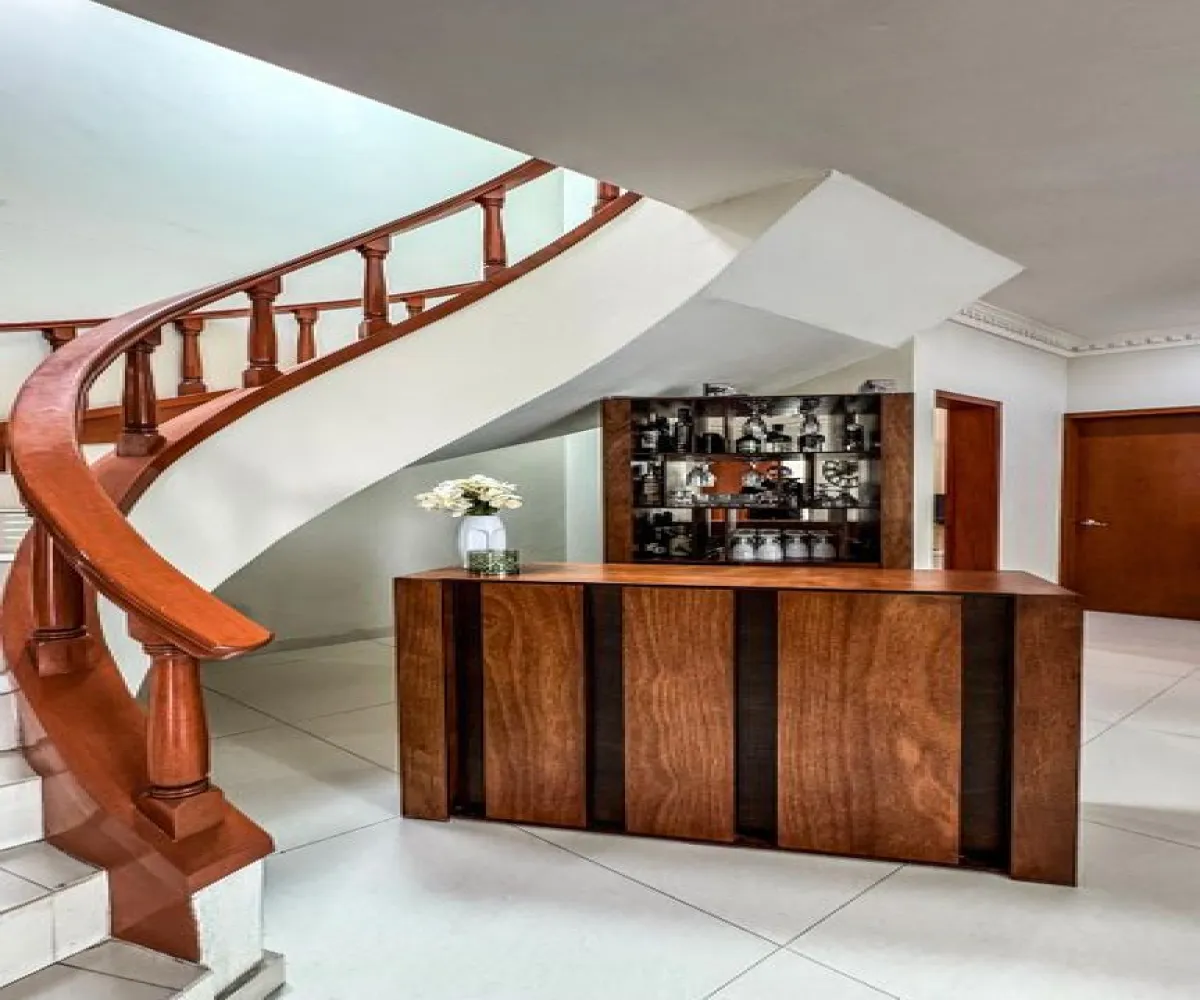 Casa En Venta,Fraccionamiento La Rioja,Avenida Adolfo López Mateos Sur 5555, Tlajomulco de Zúñiga, Jalisco 45645, 3 Habitaciones,5 Baños,Avenida Adolfo López Mateos Sur,1,pi7aPt3