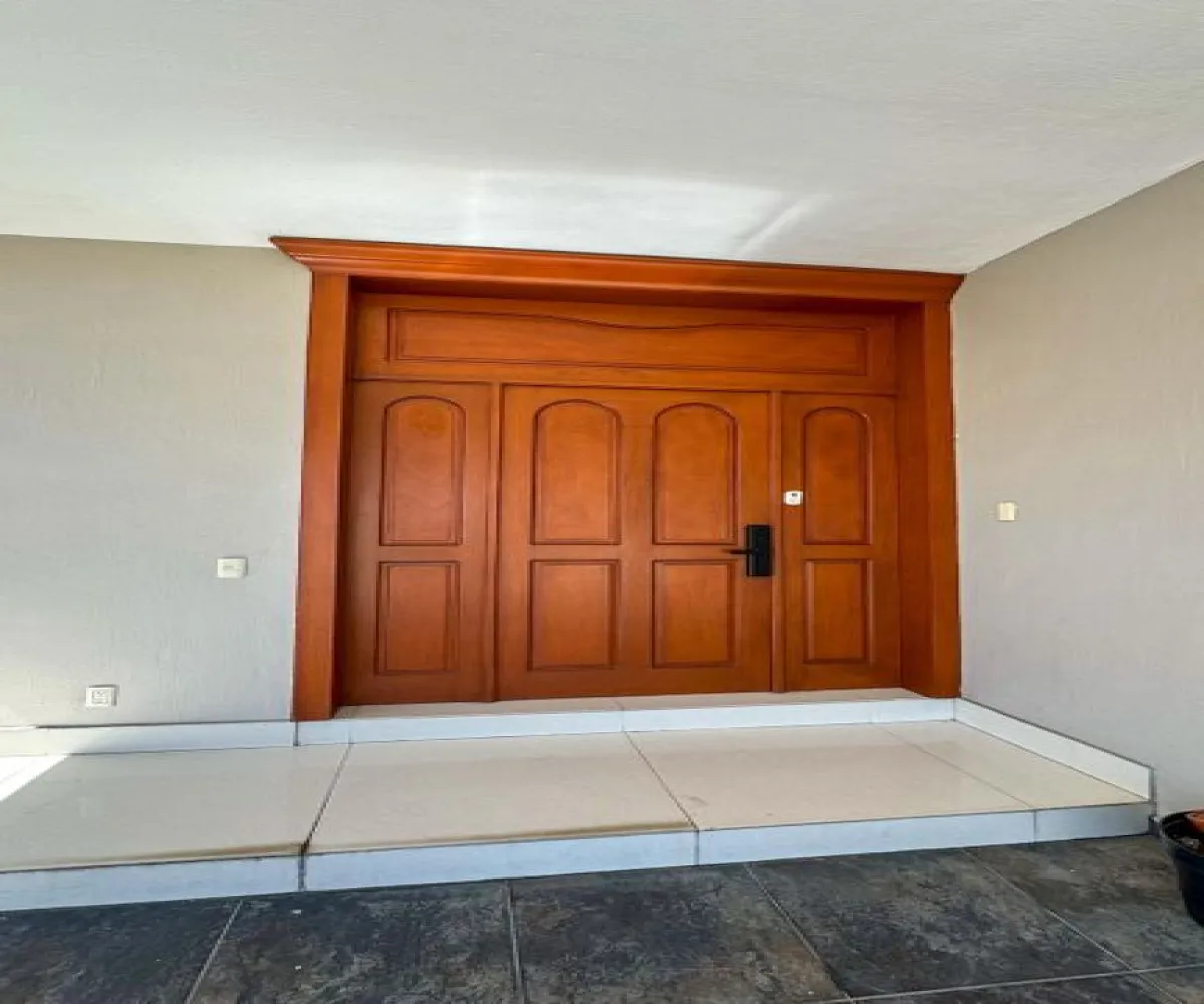 Casa En Venta,Fraccionamiento La Rioja,Avenida Adolfo López Mateos Sur 5555, Tlajomulco de Zúñiga, Jalisco 45645, 3 Habitaciones,5 Baños,Avenida Adolfo López Mateos Sur,1,pi7aPt3