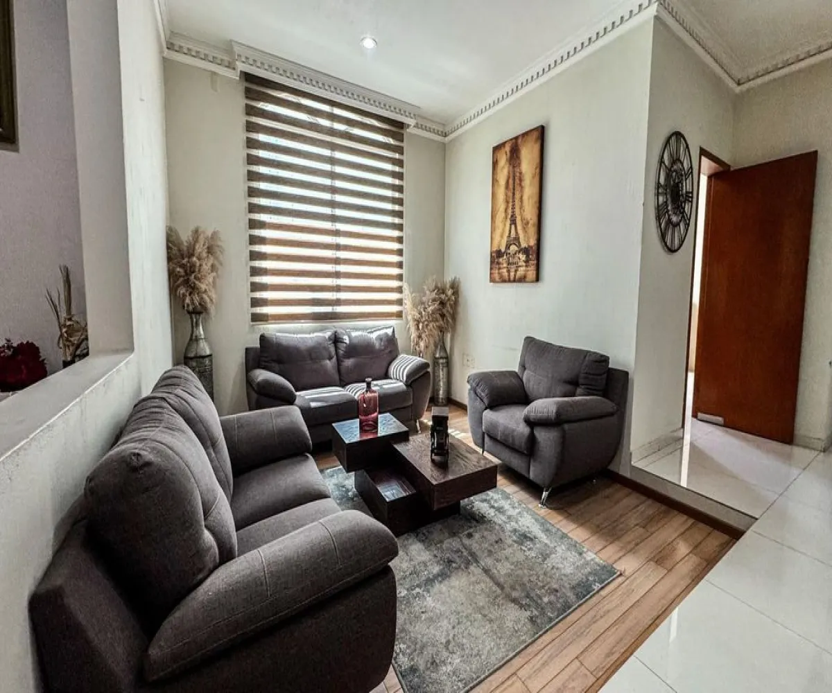 Casa En Venta,Fraccionamiento La Rioja,Avenida Adolfo López Mateos Sur 5555, Tlajomulco de Zúñiga, Jalisco 45645, 3 Habitaciones,5 Baños,Avenida Adolfo López Mateos Sur,1,pi7aPt3