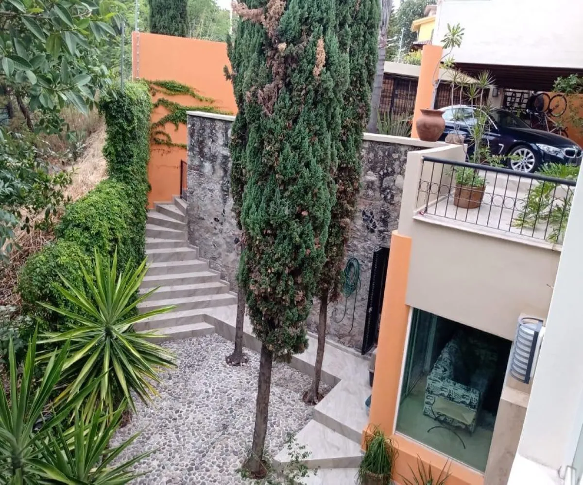 Casa En Venta,Ciudad Bugambilias,Remanso del Zorro Oriente S/N, Zapopan, Jalisco 45237, 4 Habitaciones,2 Baños,Remanso del Zorro Oriente,1,pH464EP