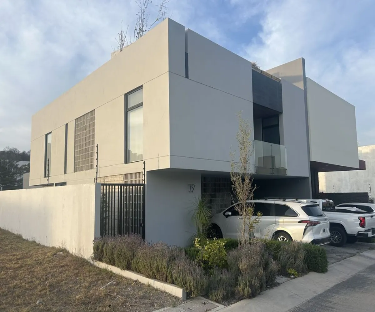 Casa En Venta,Los Robles,Avenida Paseo del Bosque 486, Zapopan, Jalisco 45230, 3 Habitaciones,4 Baños,Avenida Paseo del Bosque,3,pCaiohL