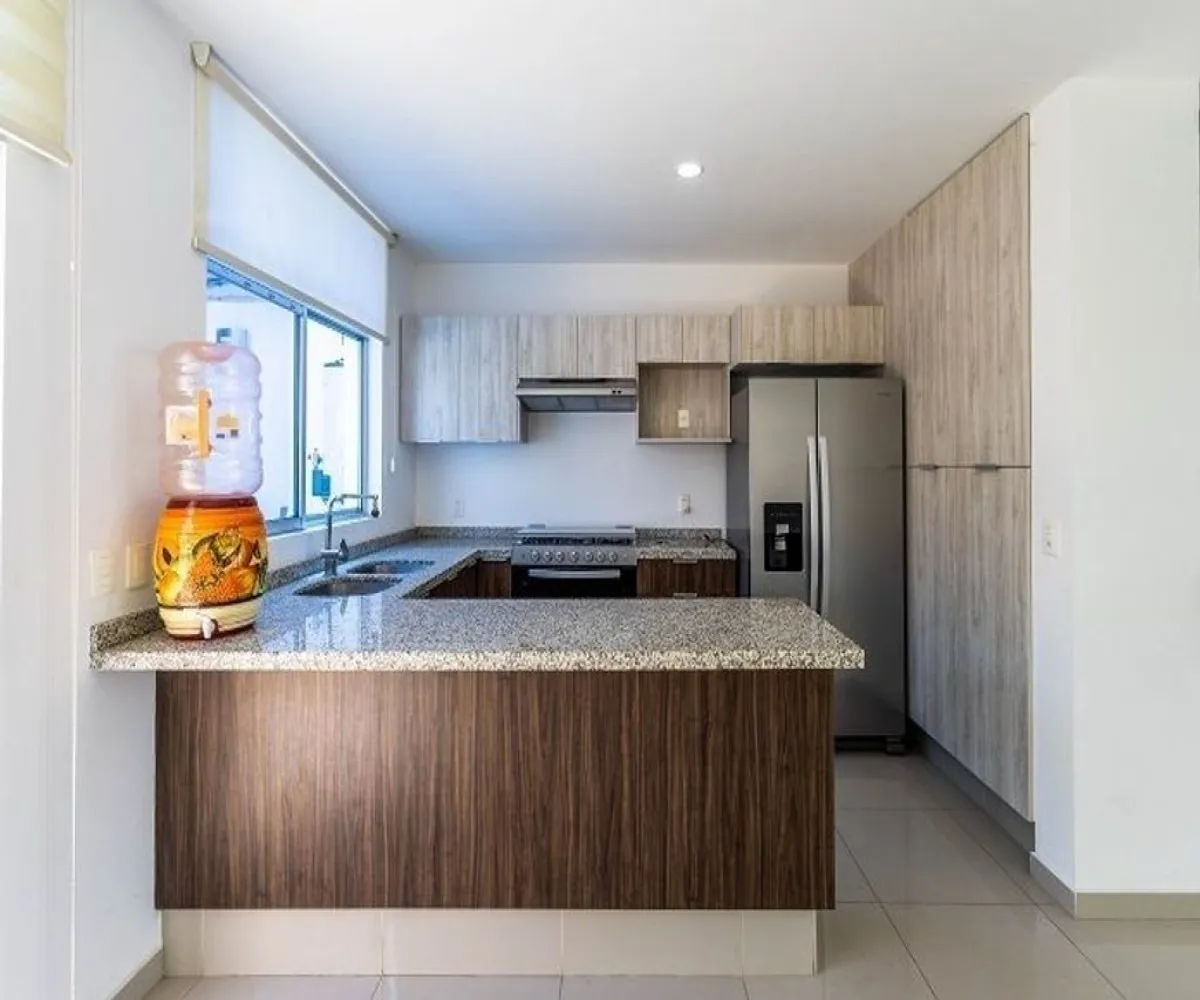 Casa En Venta,Santa Ana Tepetitlán,paseo amalfi 3600 92, Zapopan, Jalisco 45230, 3 Habitaciones,2 Baños,paseo amalfi,1,pnAjAxF