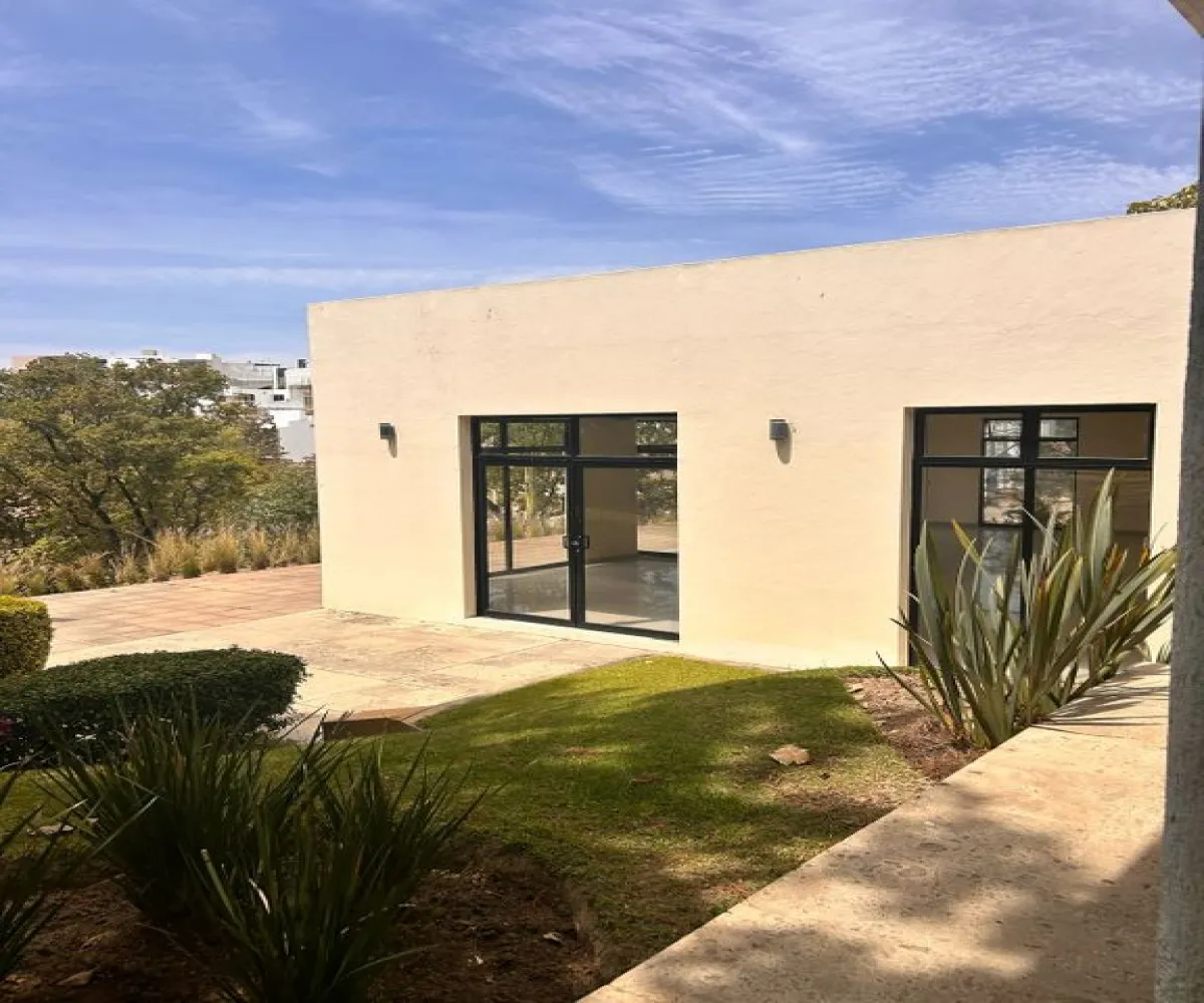 Casa En Venta,Sendas Resindecial ,Calle Rinconada de la Orquidea 4510 101, Zapopan, Jalisco 45134, 3 Habitaciones,3 Baños,Calle Rinconada de la Orquidea,3,pQFVr0M