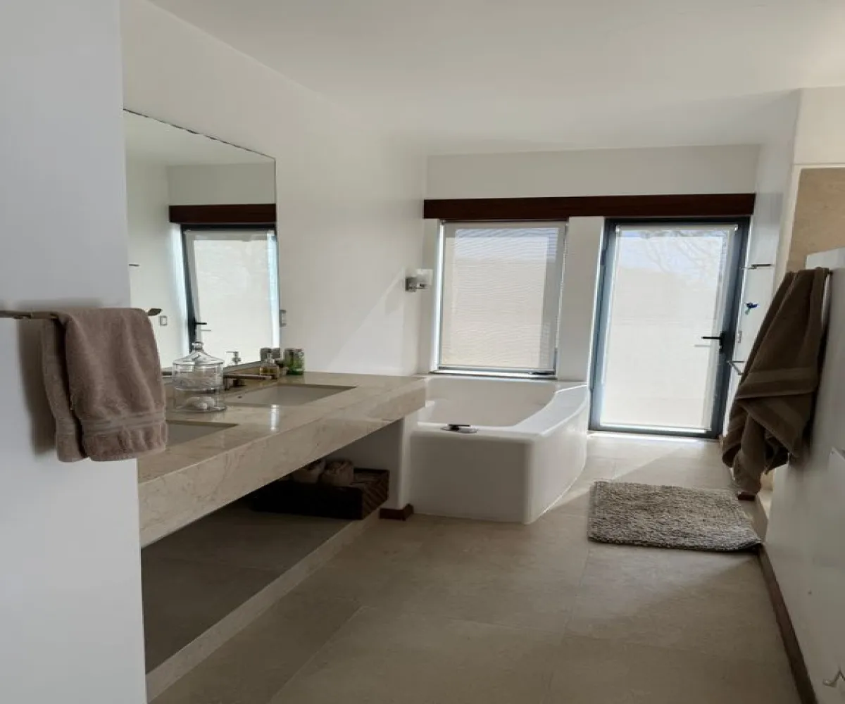 Casa En Venta,Arboledas,Cedros 12, Zapotlán el Grande, Jalisco 49066, 3 Habitaciones,4 Baños,Cedros,1,pGLCpIt