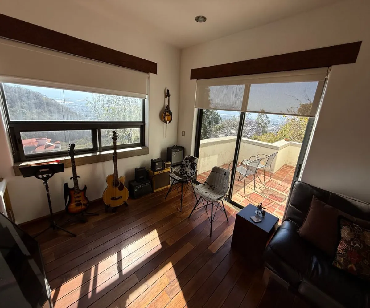 Casa En Venta,Arboledas,Cedros 12, Zapotlán el Grande, Jalisco 49066, 3 Habitaciones,4 Baños,Cedros,1,pGLCpIt