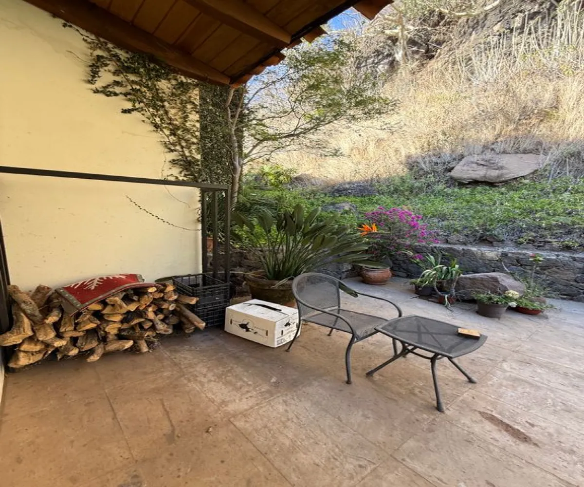 Casa En Venta,Arboledas,Cedros 12, Zapotlán el Grande, Jalisco 49066, 3 Habitaciones,4 Baños,Cedros,1,pGLCpIt