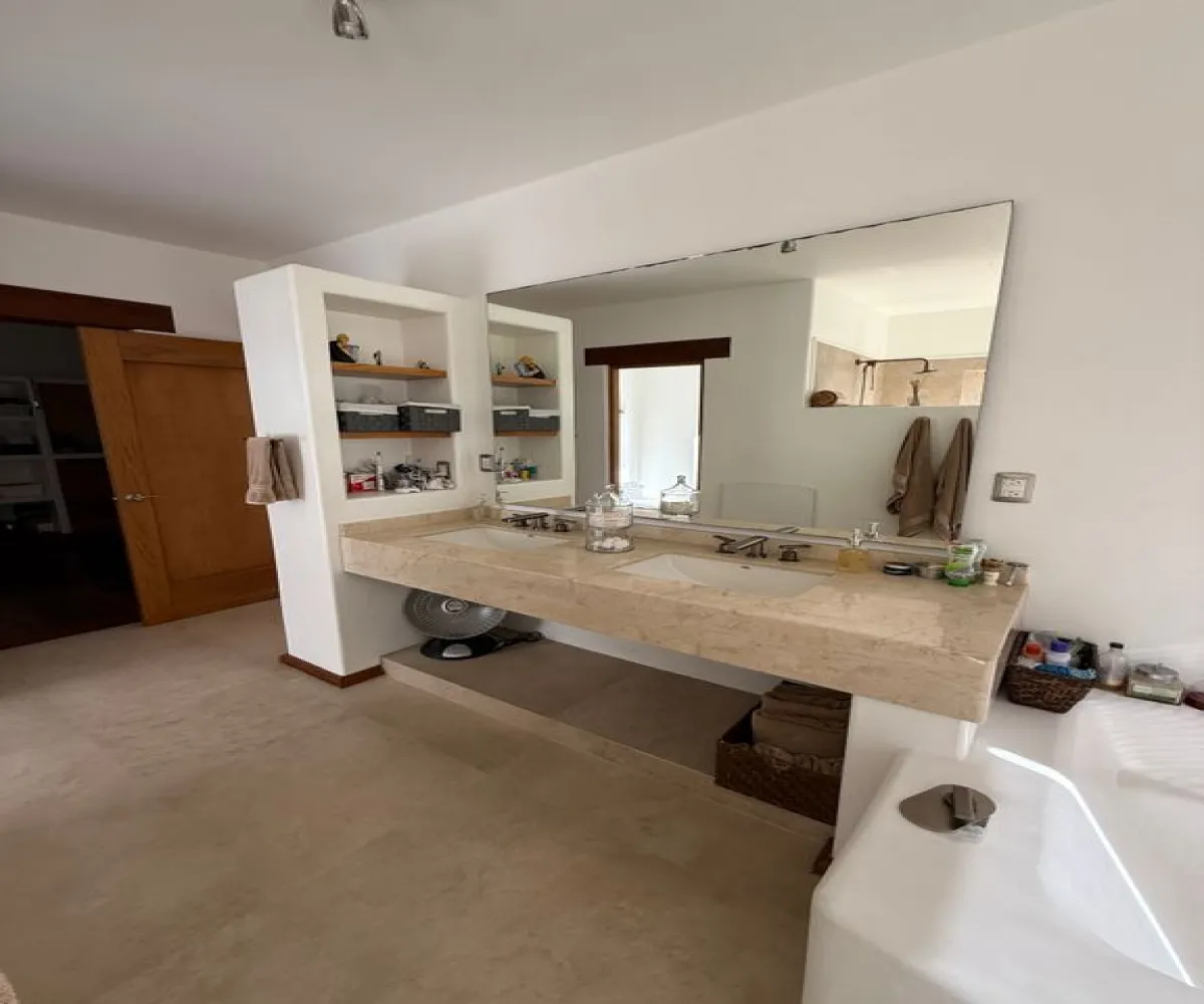 Casa En Venta,Arboledas,Cedros 12, Zapotlán el Grande, Jalisco 49066, 3 Habitaciones,4 Baños,Cedros,1,pGLCpIt