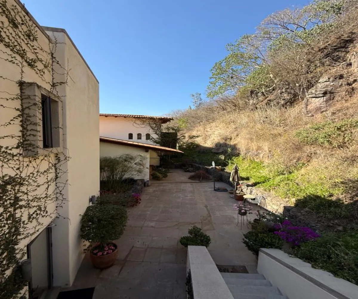 Casa En Venta,Arboledas,Cedros 12, Zapotlán el Grande, Jalisco 49066, 3 Habitaciones,4 Baños,Cedros,1,pGLCpIt
