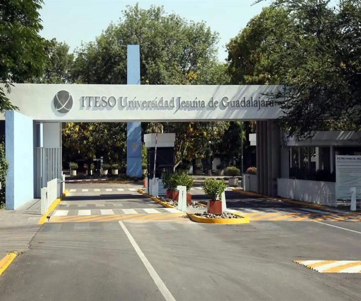 Terreno En Venta,Sin Nombre,Calle Prolongacion Avenida Las Fuentes 1296, San Pedro Tlaquepaque, Jalisco 45608,Calle Prolongacion Avenida Las Fuentes,p5AVdCr