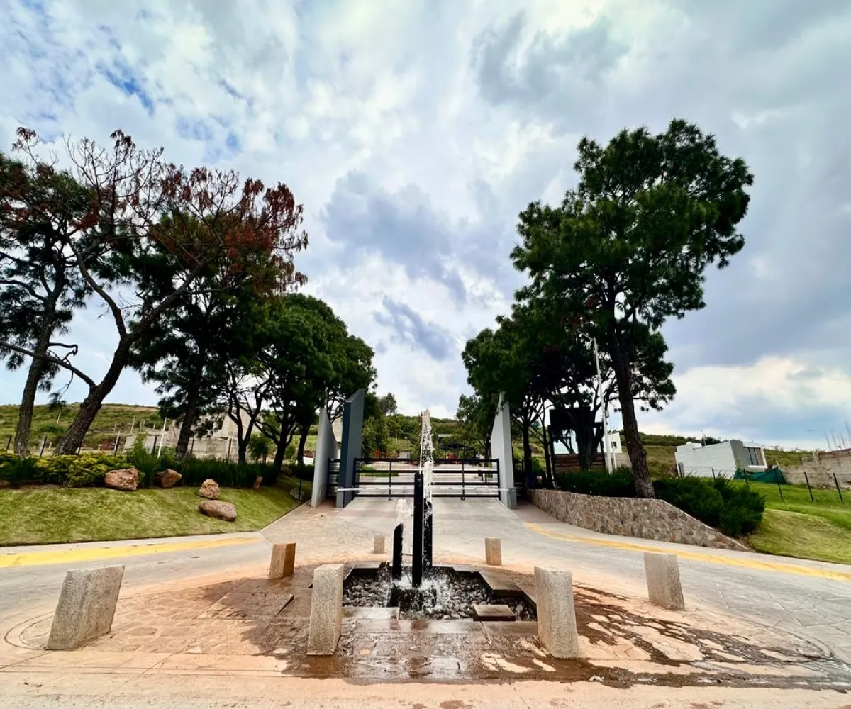 Terreno En Venta,Sin Nombre,Calle Prolongacion Avenida Las Fuentes 1296, San Pedro Tlaquepaque, Jalisco 45608,Calle Prolongacion Avenida Las Fuentes,p5AVdCr