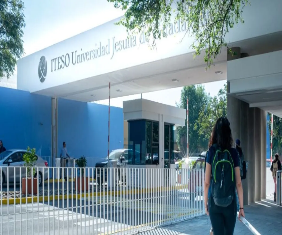 Terreno En Venta,Sin Nombre,Calle Prolongacion Avenida Las Fuentes 1296, San Pedro Tlaquepaque, Jalisco 45608,Calle Prolongacion Avenida Las Fuentes,p5AVdCr