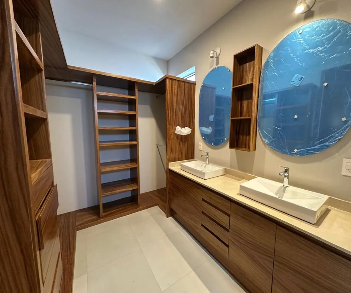 Casa En Venta,Parques Vallarta,Paseo del Norte 3322 108, Zapopan, Jalisco 45134, 4 Habitaciones,4 Baños,Paseo del Norte,2,powv201