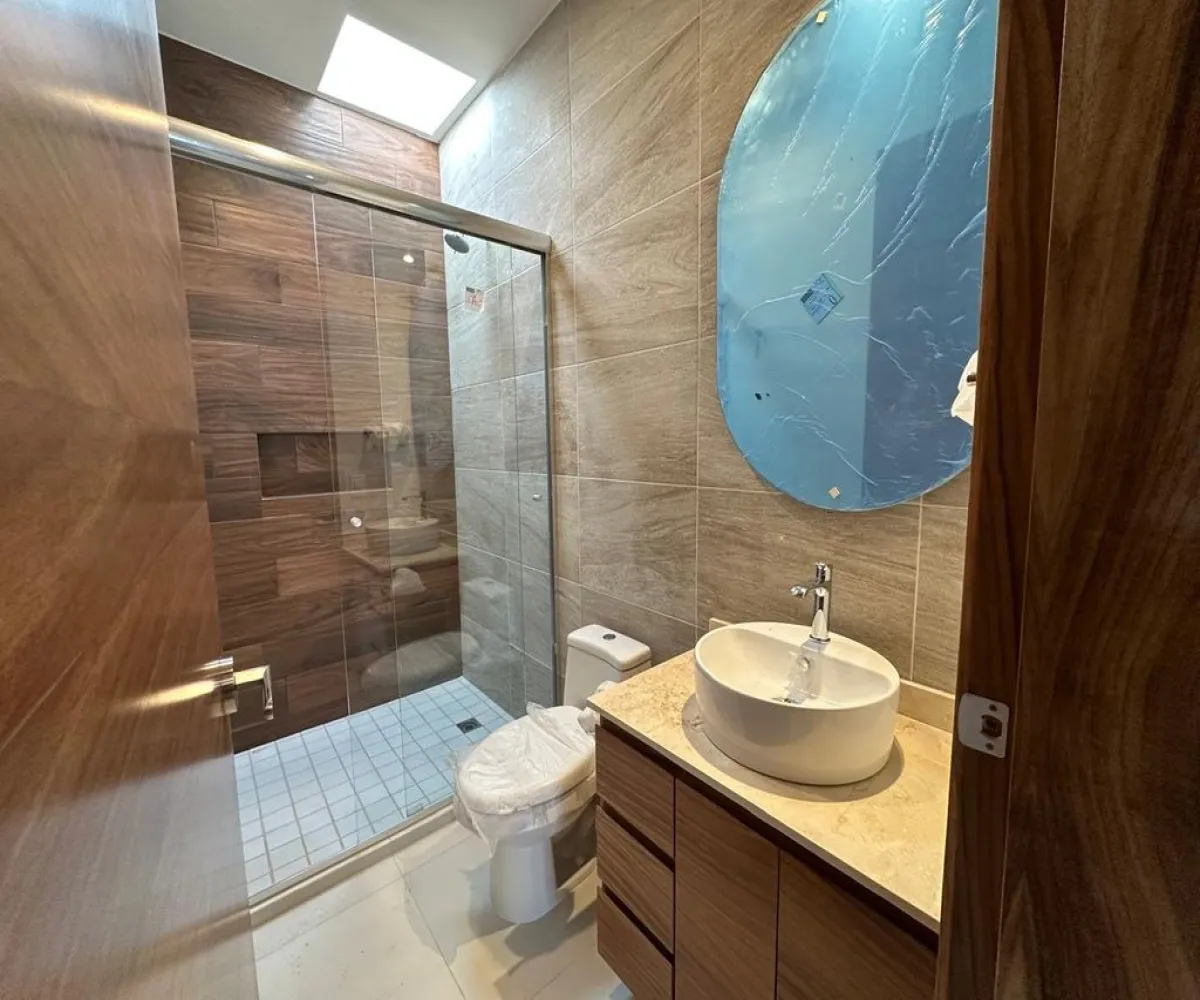 Casa En Venta,Parques Vallarta,Paseo del Norte 3322 108, Zapopan, Jalisco 45134, 4 Habitaciones,4 Baños,Paseo del Norte,2,powv201