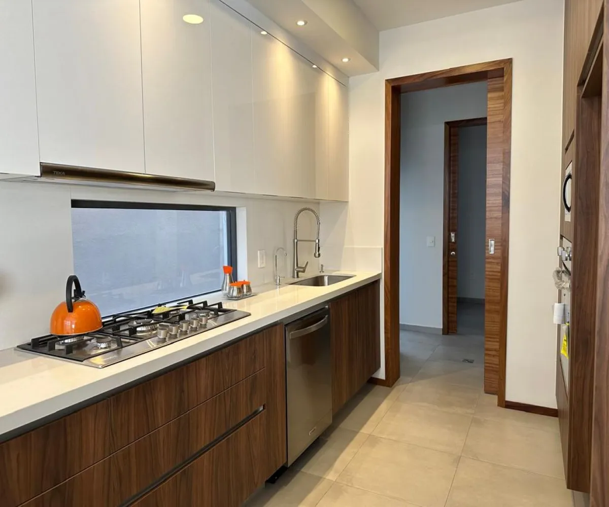 Casa En Venta,Parques Vallarta,Paseo del Norte 3322 108, Zapopan, Jalisco 45134, 4 Habitaciones,4 Baños,Paseo del Norte,2,powv201