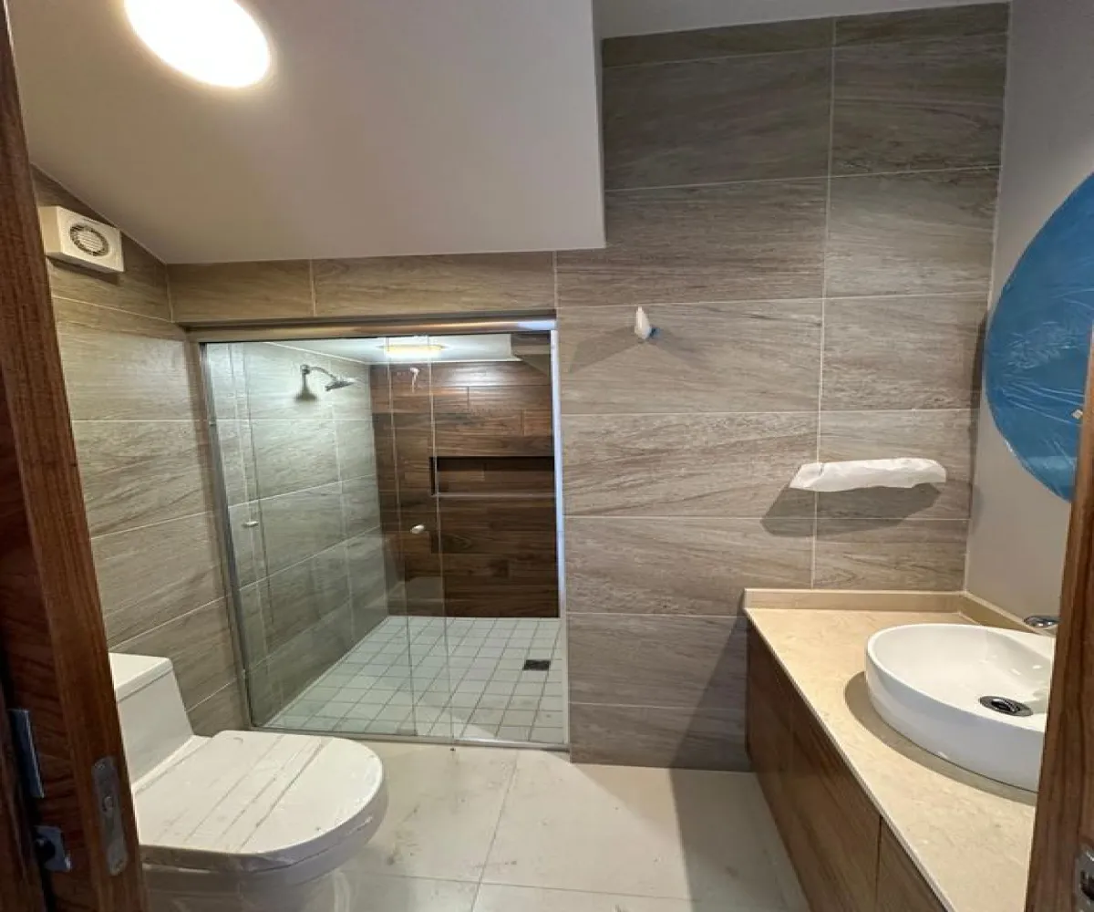 Casa En Venta,Parques Vallarta,Paseo del Norte 3322 108, Zapopan, Jalisco 45134, 4 Habitaciones,4 Baños,Paseo del Norte,2,powv201