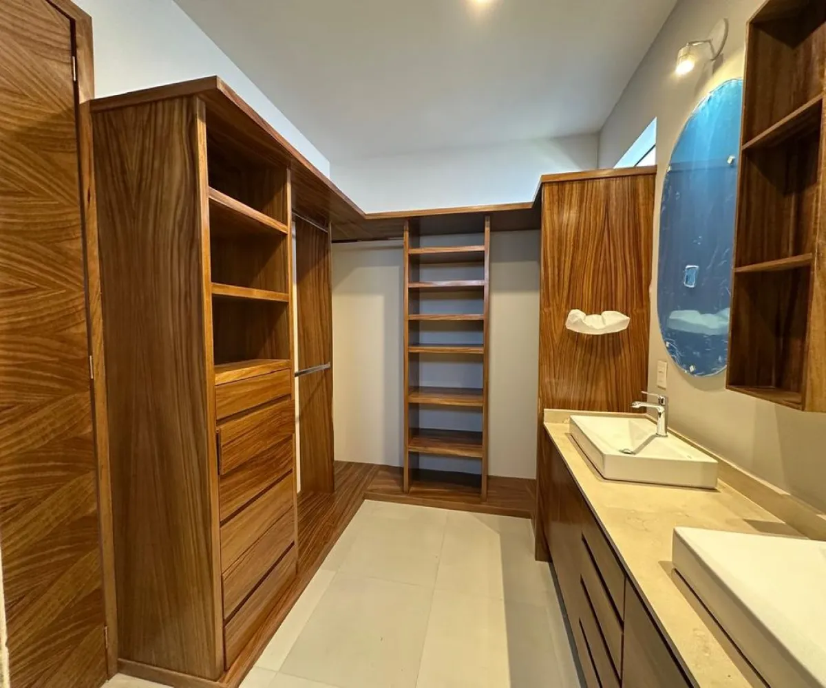 Casa En Venta,Parques Vallarta,Paseo del Norte 3322 108, Zapopan, Jalisco 45134, 4 Habitaciones,4 Baños,Paseo del Norte,2,powv201