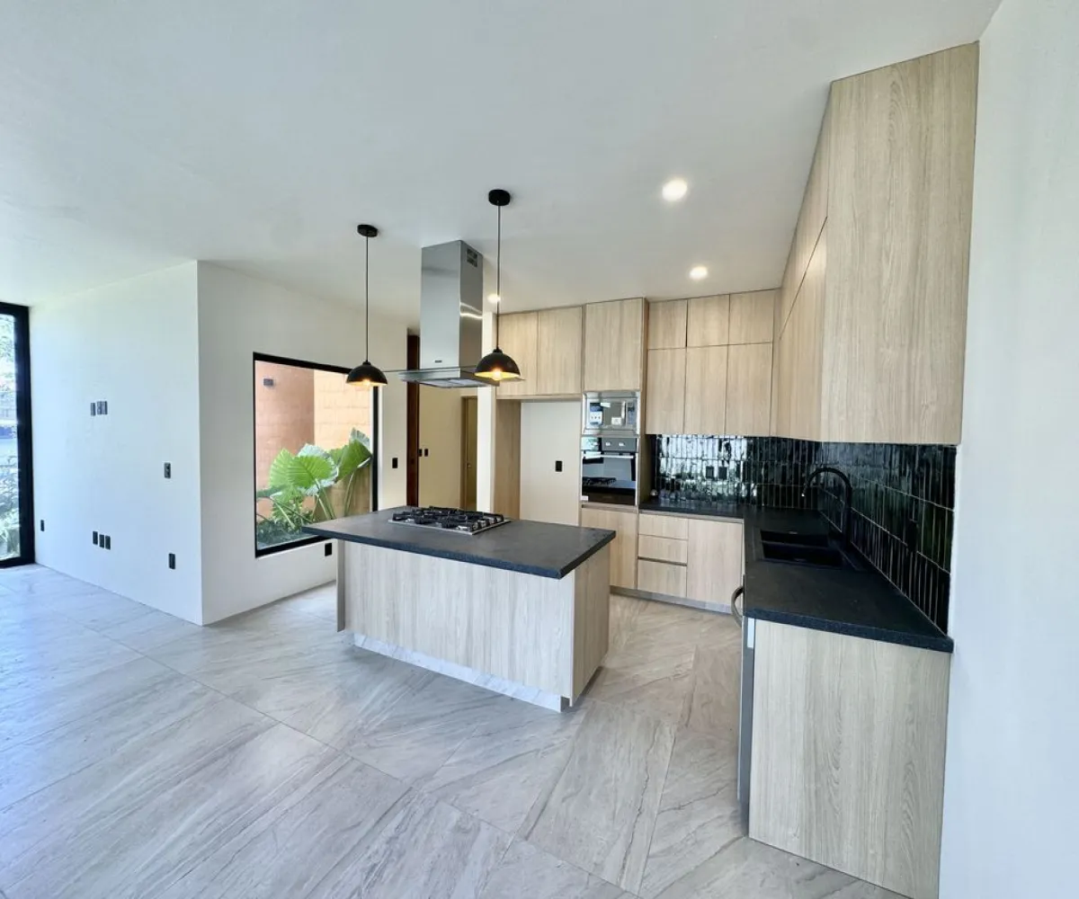 Casa En Venta,El Edén, Tlajomulco de Zúñiga,Paseo del Edén 2 46, Tlajomulco de Zúñiga, Jalisco 45645, 4 Habitaciones,3 Baños,Paseo del Edén,2,pJjOKfP