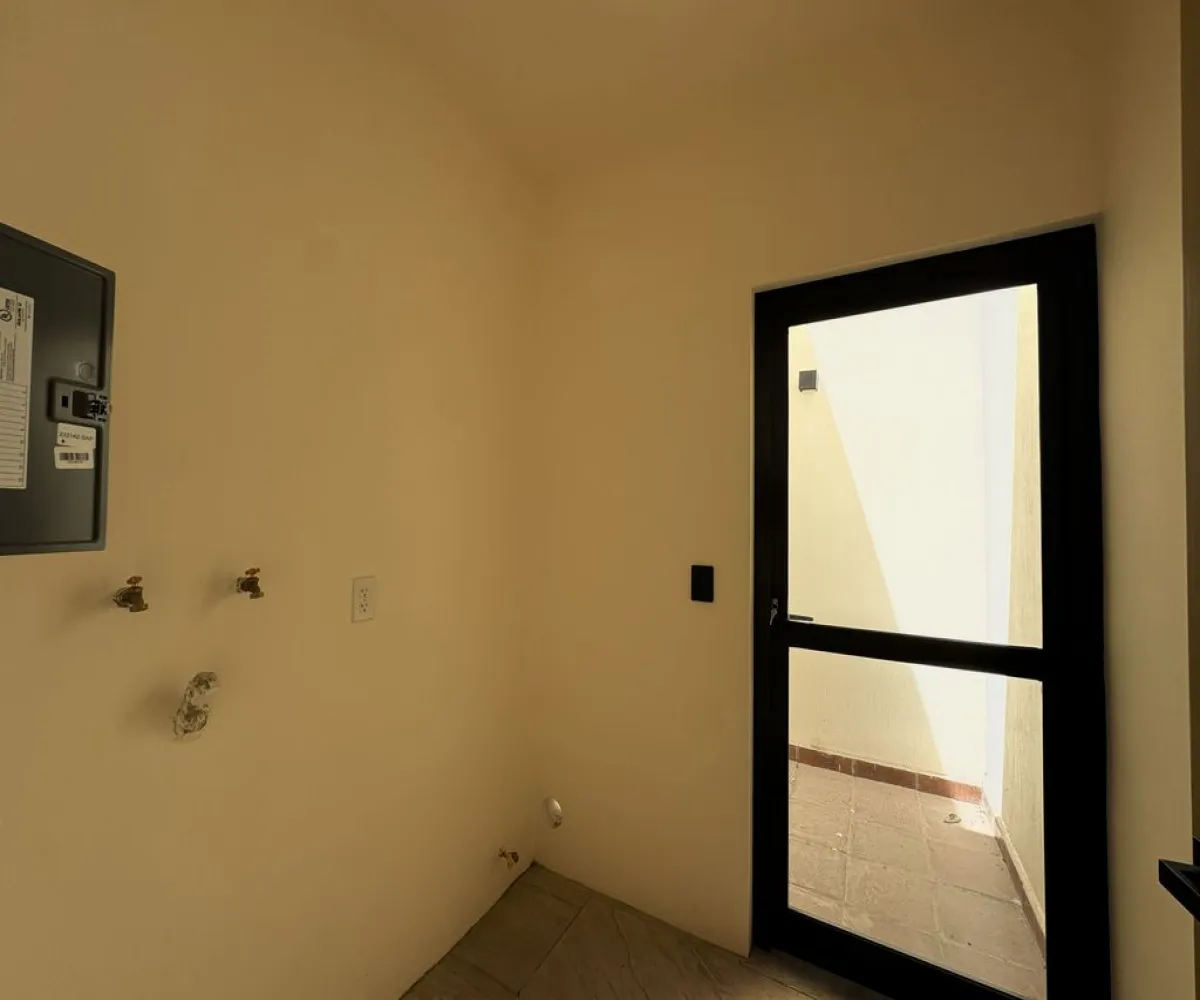 Casa En Venta,El Edén, Tlajomulco de Zúñiga,Paseo del Edén 2 46, Tlajomulco de Zúñiga, Jalisco 45645, 4 Habitaciones,3 Baños,Paseo del Edén,2,pJjOKfP