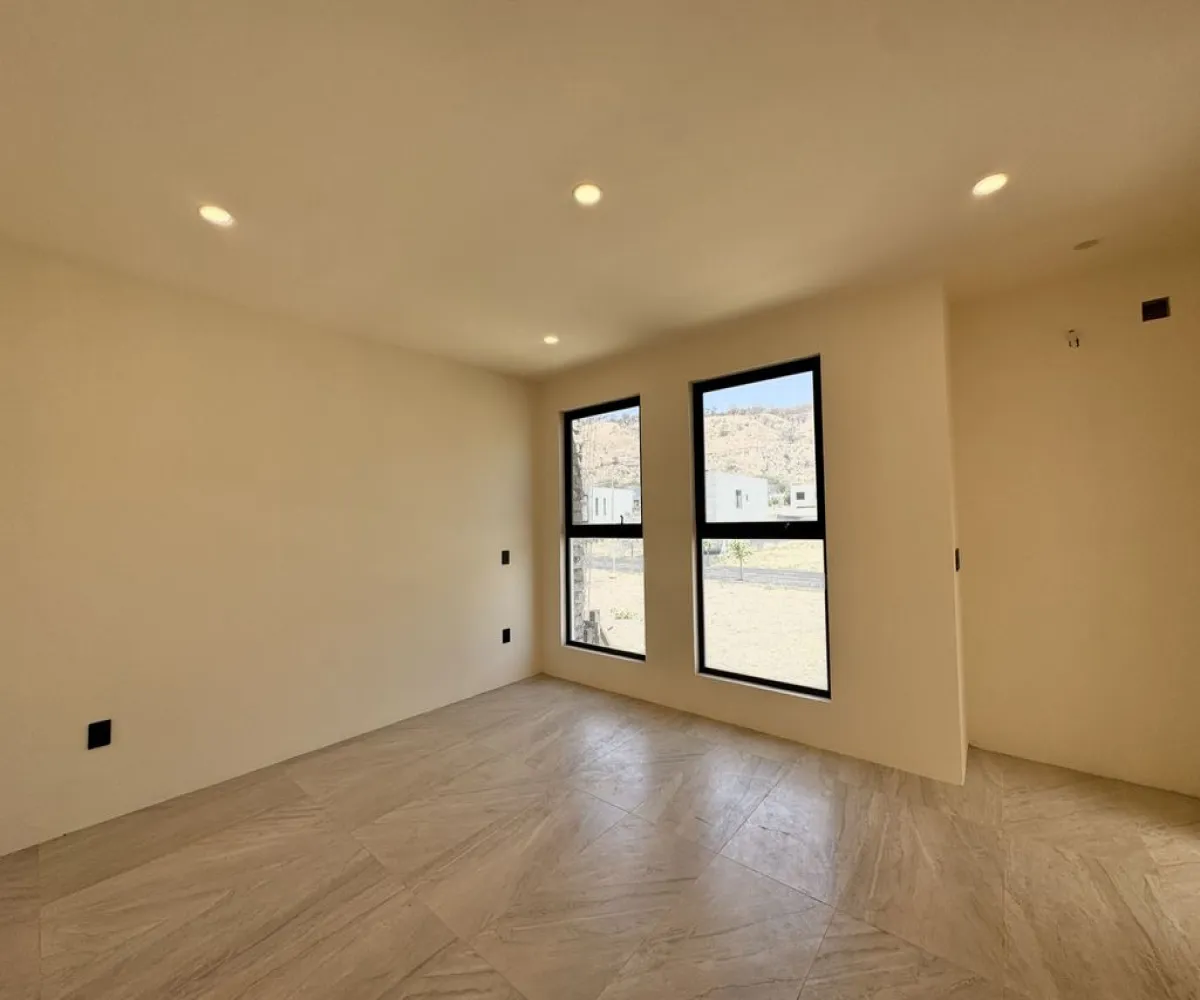 Casa En Venta,El Edén, Tlajomulco de Zúñiga,Paseo del Edén 2 46, Tlajomulco de Zúñiga, Jalisco 45645, 4 Habitaciones,3 Baños,Paseo del Edén,2,pJjOKfP