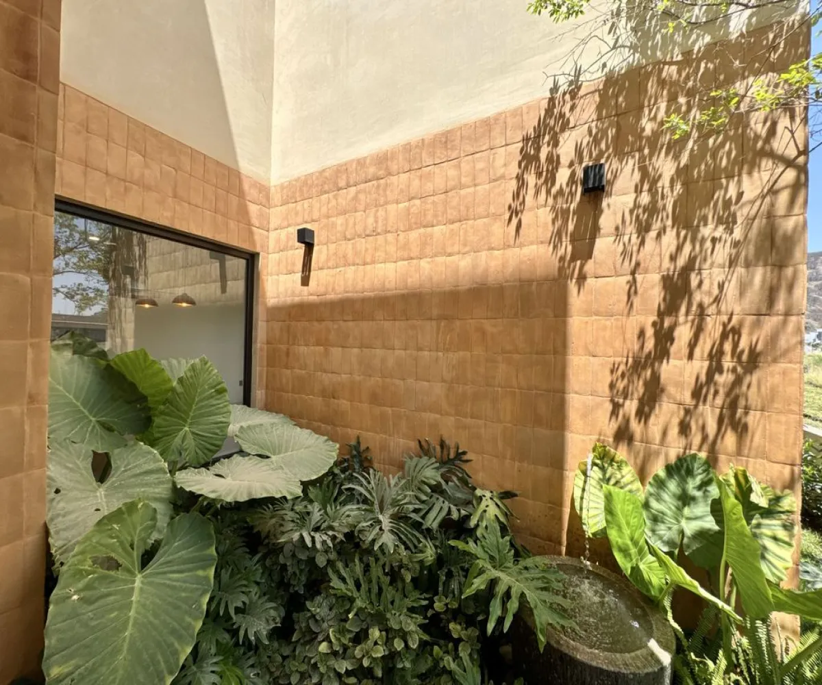 Casa En Venta,El Edén, Tlajomulco de Zúñiga,Paseo del Edén 2 46, Tlajomulco de Zúñiga, Jalisco 45645, 4 Habitaciones,3 Baños,Paseo del Edén,2,pJjOKfP