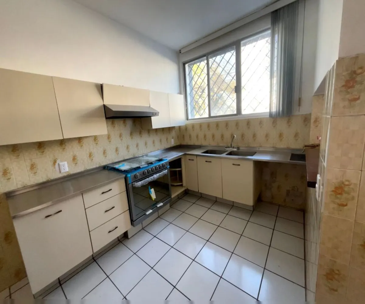 Casa En Venta,Vallarta,Avenida de los Arcos 136, Guadalajara, Jalisco 44130, 7 Habitaciones,4 Baños,Avenida de los Arcos,3,pU0AxLL