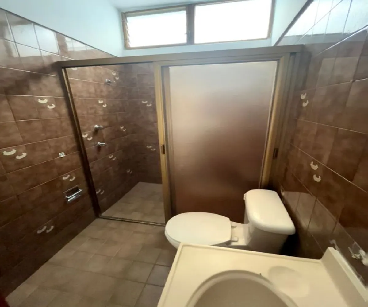 Casa En Venta,Vallarta,Avenida de los Arcos 136, Guadalajara, Jalisco 44130, 7 Habitaciones,4 Baños,Avenida de los Arcos,3,pU0AxLL