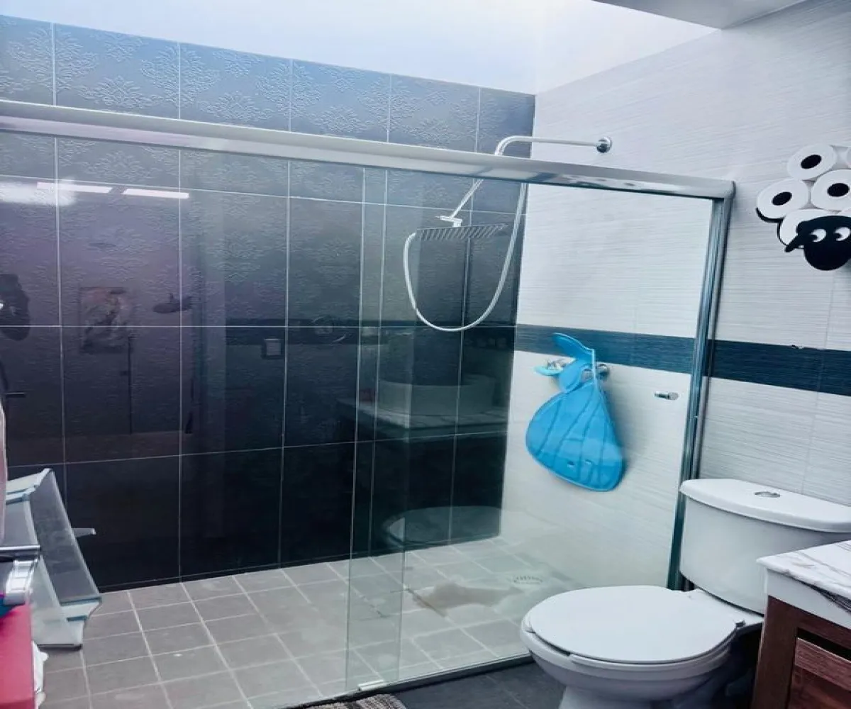 Casa En Venta,La Tijera,Calle Boulevard Prolongación Mariano Otero 1519 3, Tlajomulco de Zúñiga, Jalisco 45645, 3 Habitaciones,2 Baños,Calle Boulevard Prolongación Mariano Otero,2,piWY0K3