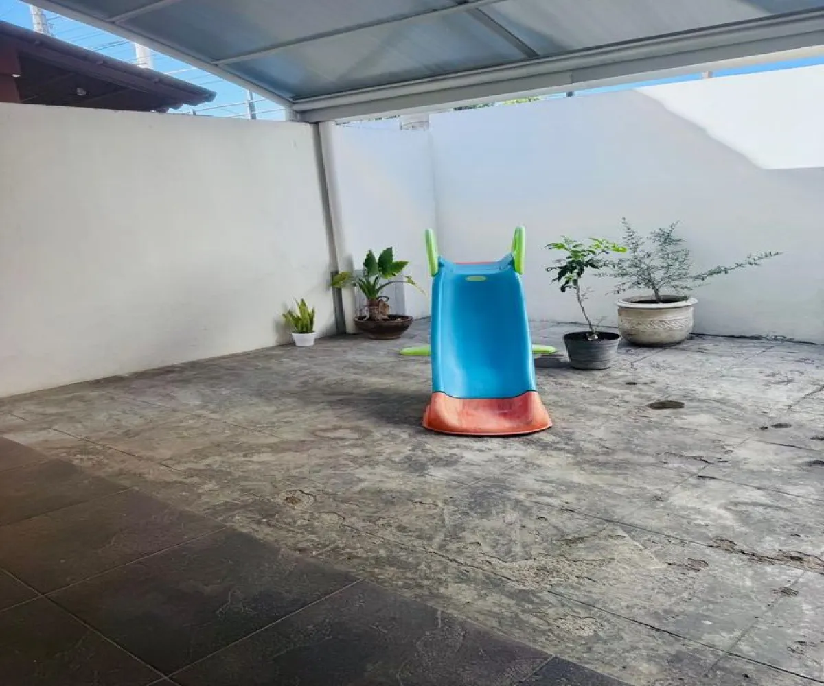 Casa En Venta,La Tijera,Calle Boulevard Prolongación Mariano Otero 1519 3, Tlajomulco de Zúñiga, Jalisco 45645, 3 Habitaciones,2 Baños,Calle Boulevard Prolongación Mariano Otero,2,piWY0K3