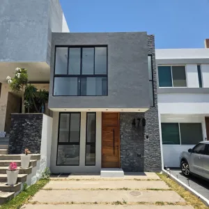Casa En Venta,Casa Fuerte,Circuito El Baluarte 479, Tlajomulco de Zúñiga, Jalisco 44710, 3 Habitaciones,4 Baños,Circuito El Baluarte,1,pqx5pAY